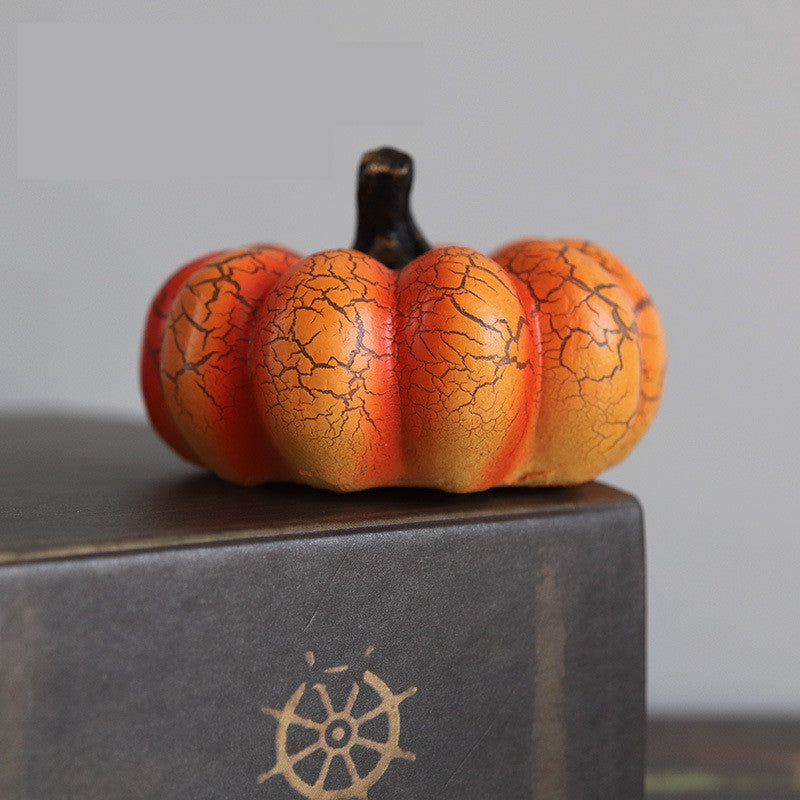 Halloween LED Pumpkin Lantern β Resin Candle Lamp Decoration | Zanlo UK